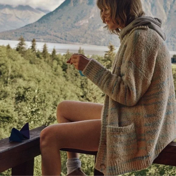 NWT Anthropologie Pilcro Beige and Blue Oversized Cardigan Sweater w/ Pockets - Picture 7 of 11